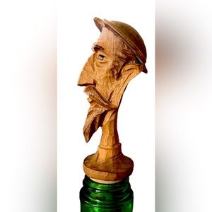 Vintage Folk Art Hand Carved Wooden Bottle/Wine Stopper
